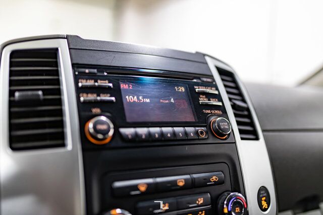 2014 Nissan Frontier 4x4 Crew Cab SV Red Deer AB