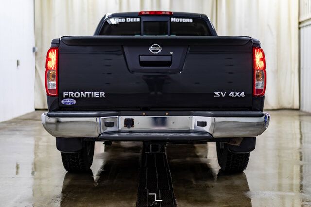 2014 Nissan Frontier 4x4 Crew Cab SV Red Deer AB