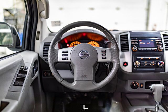 2014 Nissan Frontier 4x4 Crew Cab SV Red Deer AB