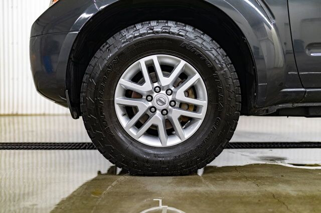 2014 Nissan Frontier 4x4 Crew Cab SV Red Deer AB