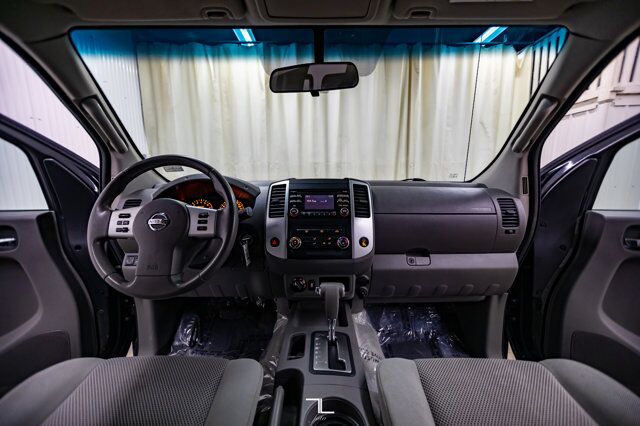 2014 Nissan Frontier 4x4 Crew Cab SV Red Deer AB