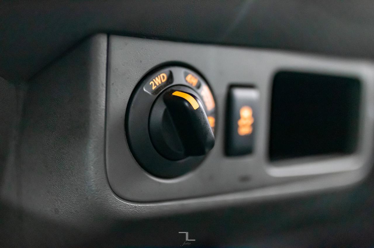 2014 Nissan Frontier 4x4 King Cab SV Pro-4X BCam Red Deer AB