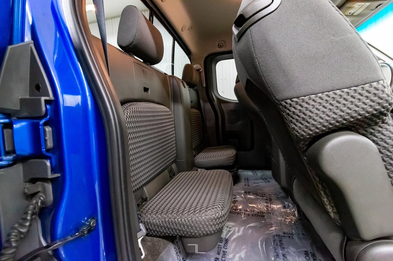 2014 Nissan Frontier 4x4 King Cab SV Pro-4X BCam Red Deer AB
