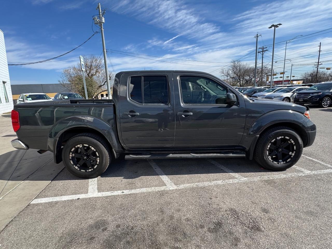 2014 Nissan Frontier S Crew Cab 5AT 2WD Austin TX