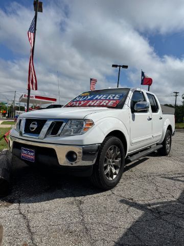 White 2014 Nissan Frontier SL Crew Cab Pickup Truck 4X2 Automatic