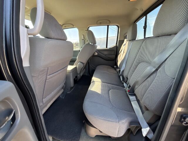 2014 Nissan Frontier SL Crew Cab 4WD Round Rock TX