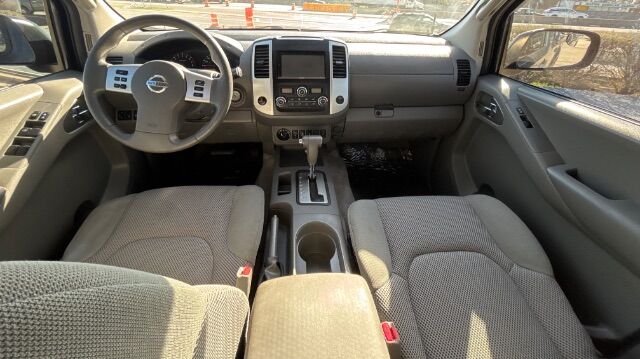 2014 Nissan Frontier SL Crew Cab 4WD Round Rock TX