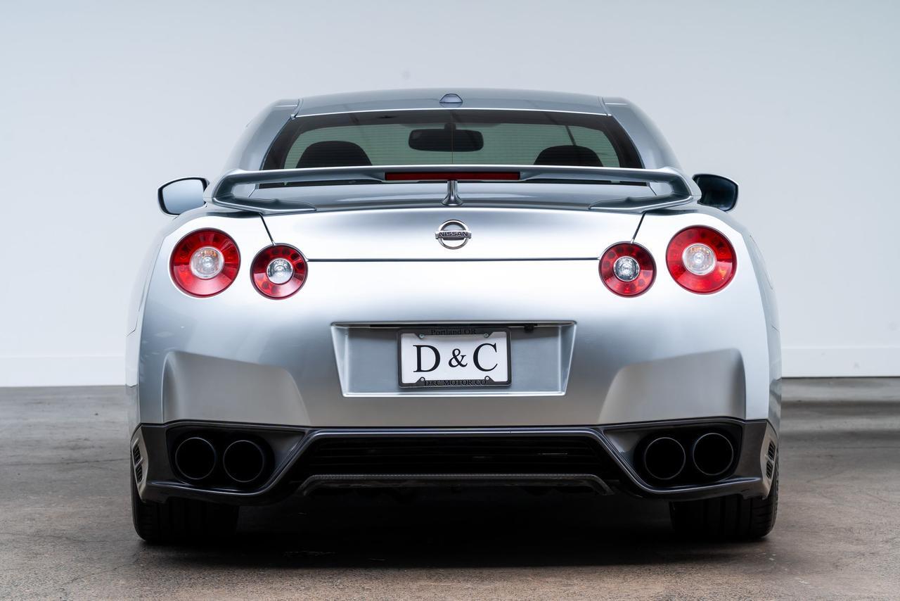 2014 Nissan GT-R Premium Heated Seats Carbon Fiber Wing Portland OR
