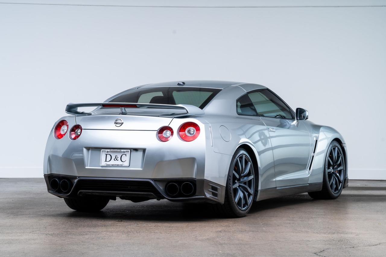 2014 Nissan GT-R Premium Heated Seats Carbon Fiber Wing Portland OR