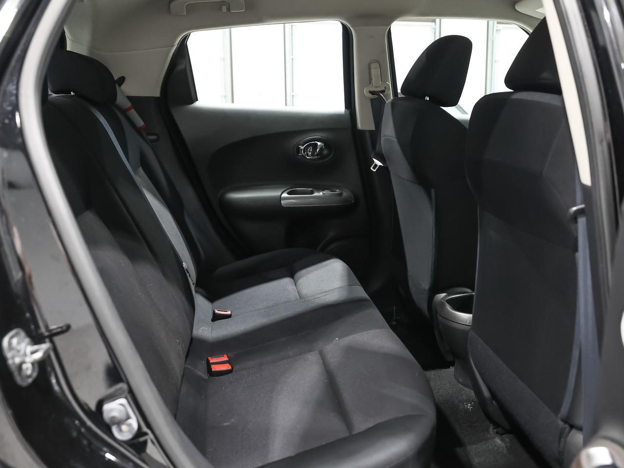 2014 Nissan Juke S photo 21