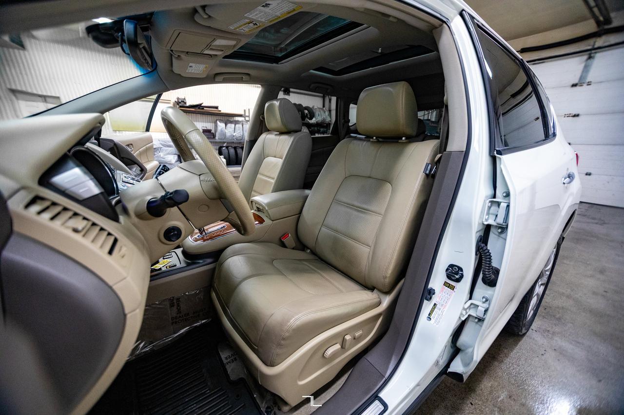 2014 Nissan Murano AWD Platinum Leather Roof Nav BCam Red Deer AB