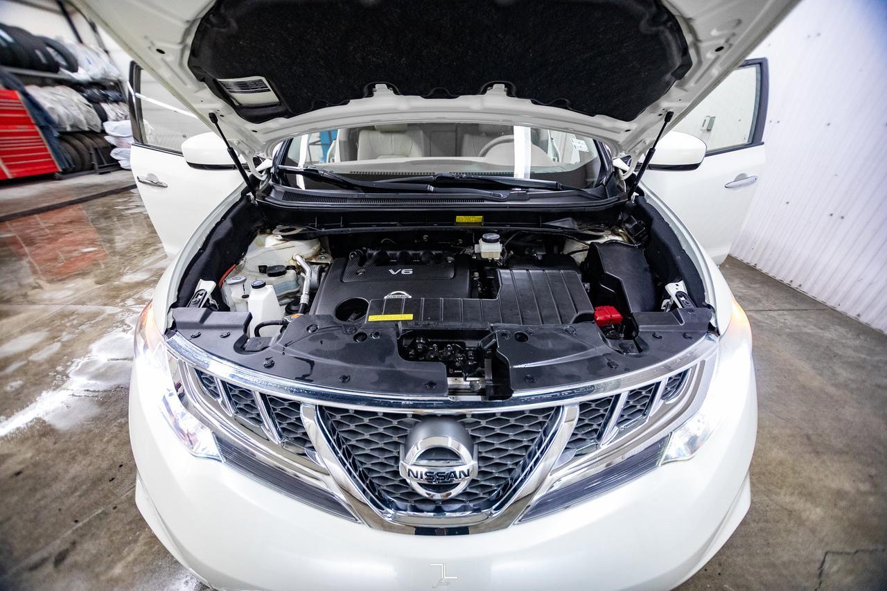 2014 Nissan Murano AWD Platinum Leather Roof Nav BCam Red Deer AB