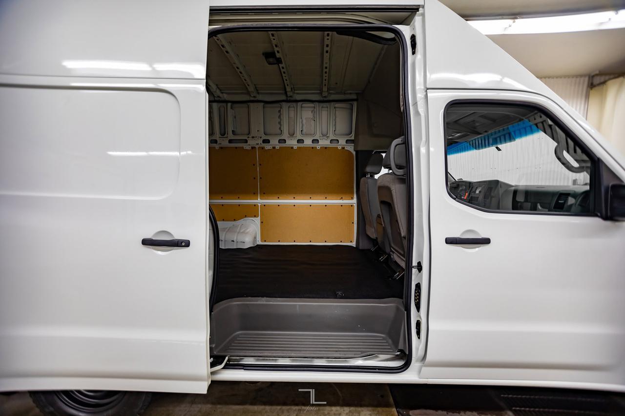 2014 Nissan NV 2500 SV High Roof Cargo Van Nav BCam Red Deer AB