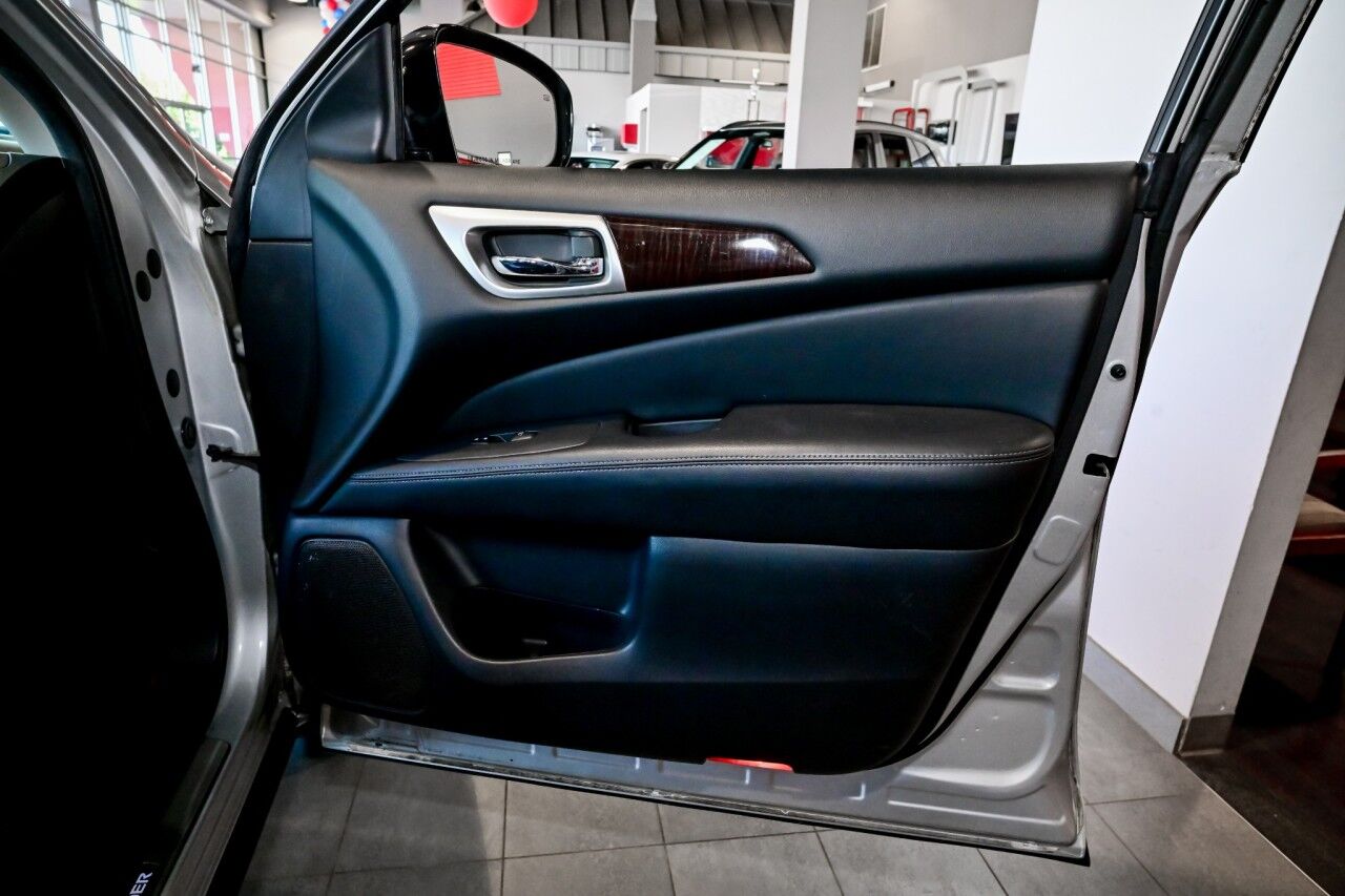 2014 Nissan Pathfinder SL, Nav, B-Up Camera, Rear Entertainment Springfield NJ