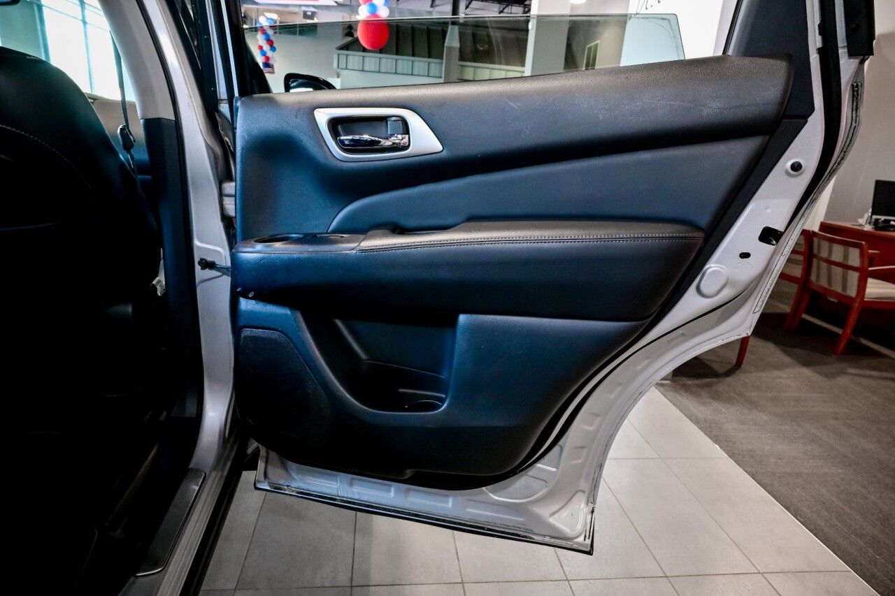 2014 Nissan Pathfinder SL, Nav, B-Up Camera, Rear Entertainment Springfield NJ