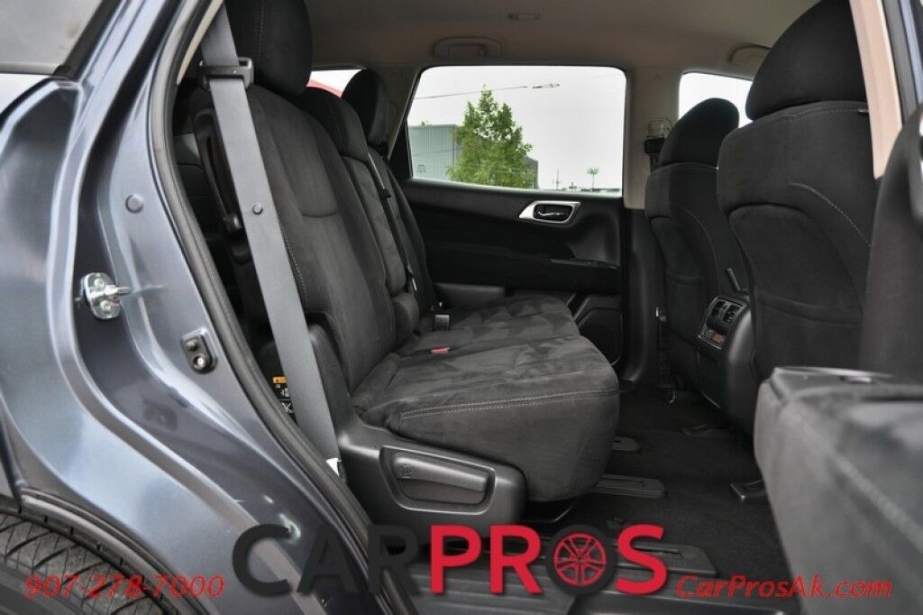 2014 Nissan Pathfinder SV - 3.5L V6 - Automatic - 4X4 - Power Windows & Door Locks - Keyless Entry - 3rd Row Seating - Push To Start - Bluetooth Anchorage AK