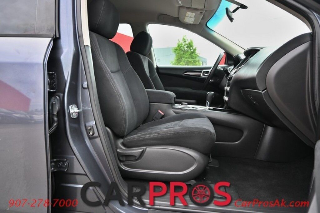 2014 Nissan Pathfinder SV - 3.5L V6 - Automatic - 4X4 - Power Windows & Door Locks - Keyless Entry - 3rd Row Seating - Push To Start - Bluetooth Anchorage AK