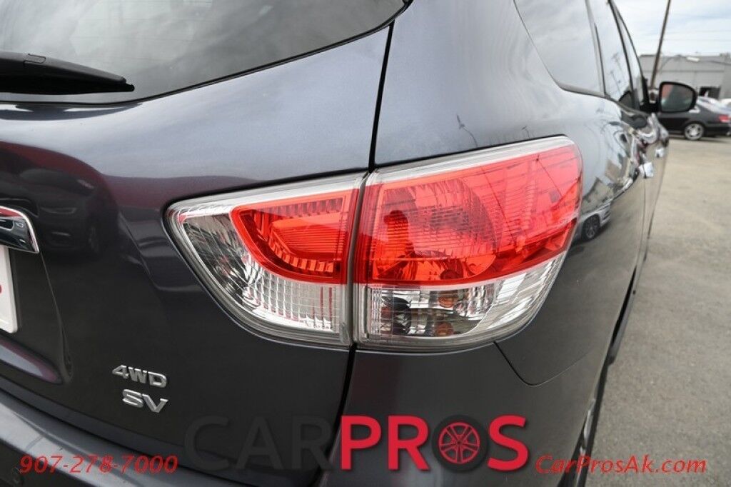 2014 Nissan Pathfinder SV - 3.5L V6 - Automatic - 4X4 - Power Windows & Door Locks - Keyless Entry - 3rd Row Seating - Push To Start - Bluetooth Anchorage AK