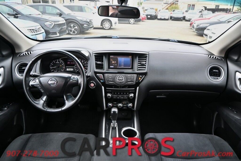 2014 Nissan Pathfinder SV - 3.5L V6 - Automatic - 4X4 - Power Windows & Door Locks - Keyless Entry - 3rd Row Seating - Push To Start - Bluetooth Anchorage AK
