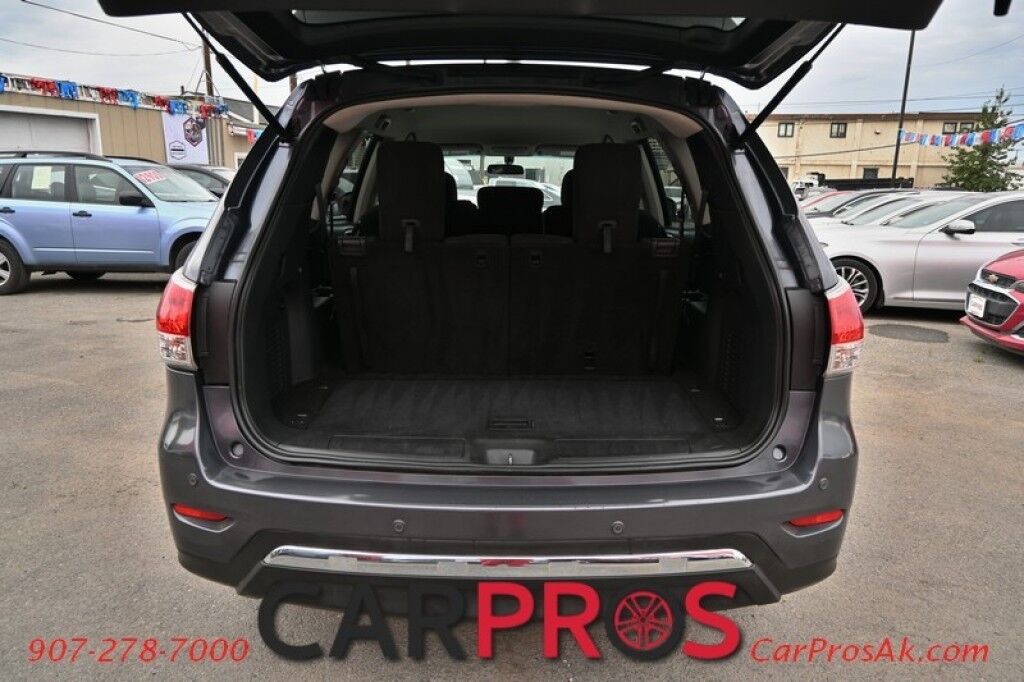 2014 Nissan Pathfinder SV - 3.5L V6 - Automatic - 4X4 - Power Windows & Door Locks - Keyless Entry - 3rd Row Seating - Push To Start - Bluetooth Anchorage AK