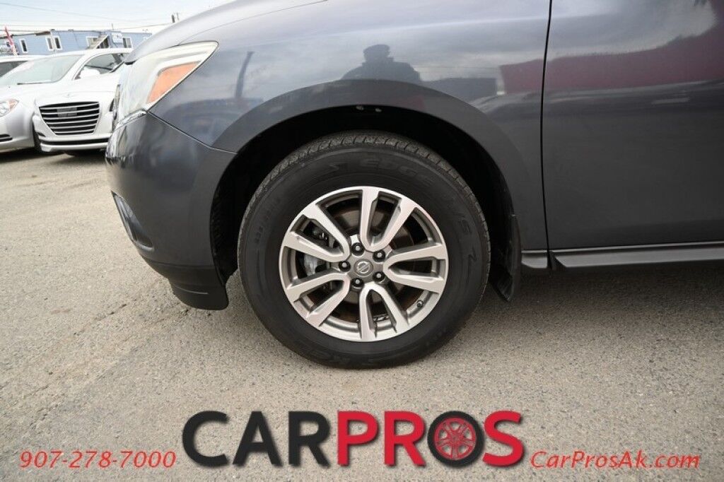 2014 Nissan Pathfinder SV - 3.5L V6 - Automatic - 4X4 - Power Windows & Door Locks - Keyless Entry - 3rd Row Seating - Push To Start - Bluetooth Anchorage AK
