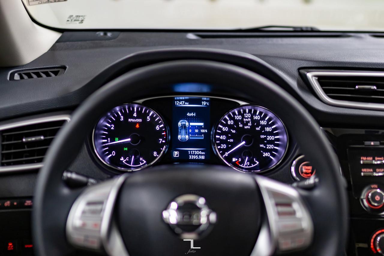 2014 Nissan Rogue AWD SV Roof BCam Red Deer AB