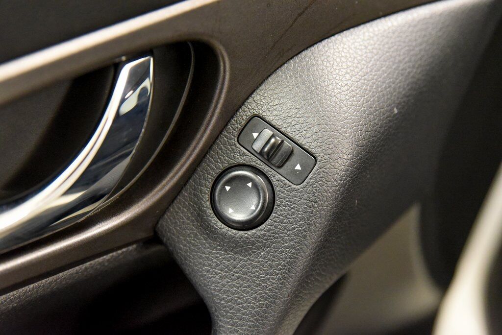 2014 Nissan Rogue SV Akron OH