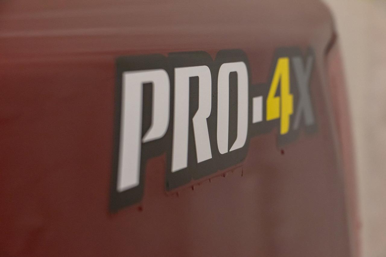 2014 Nissan Titan 4x4 Crew Cab Pro 4X Leather Roof Nav Red Deer AB