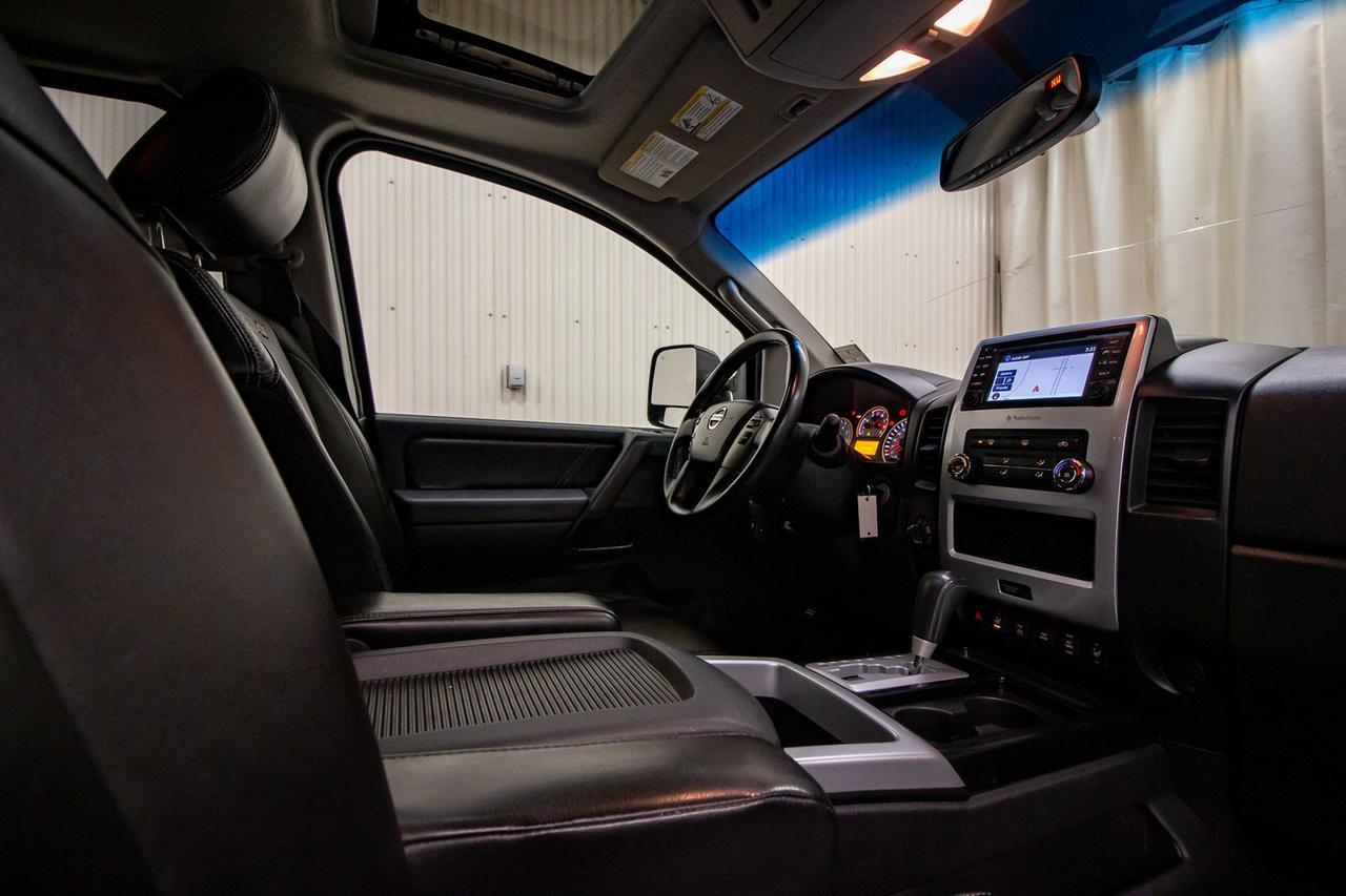 2014 Nissan Titan 4x4 Crew Cab Pro 4X Leather Roof Nav Red Deer AB