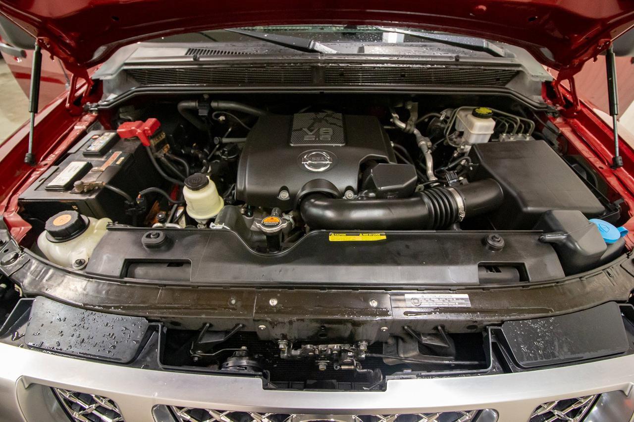 2014 Nissan Titan 4x4 Crew Cab Pro 4X Leather Roof Nav Red Deer AB