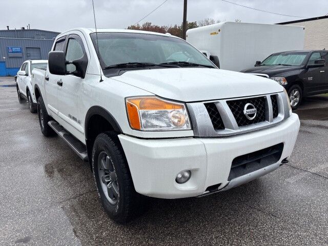 2014 Nissan Titan SV