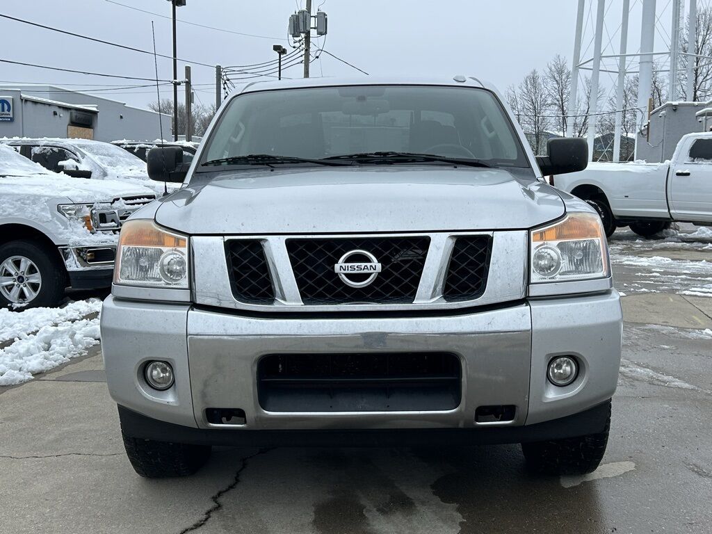 2014 Nissan Titan SV