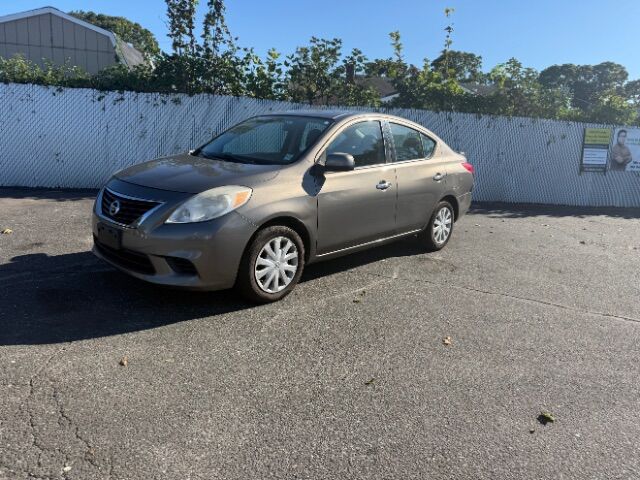 2014 Nissan Versa 1.6 SV