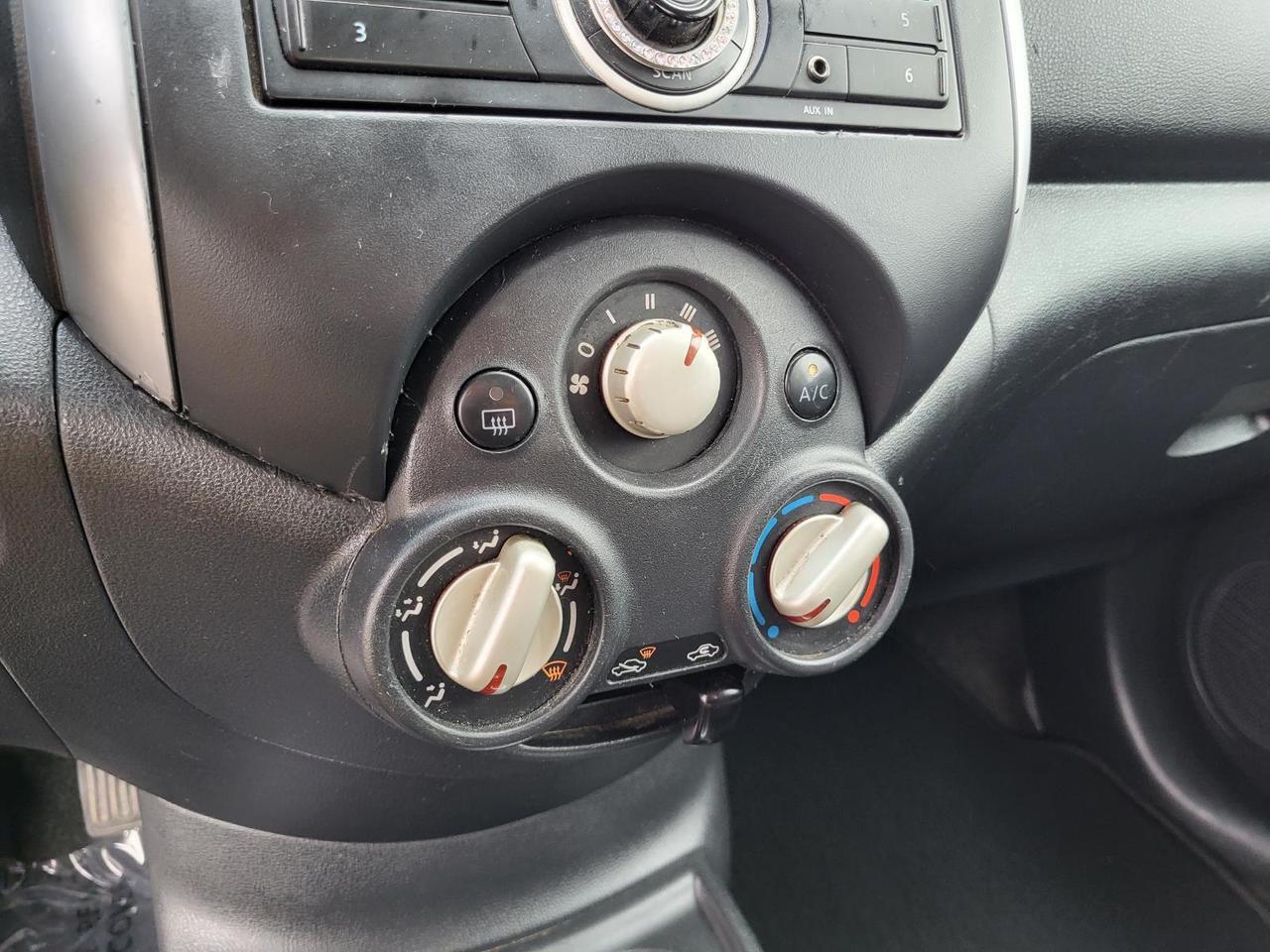 2014 Nissan Versa 4dr Sdn CVT 1.6 SV Beeville TX