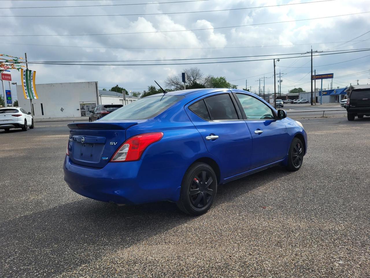 2014 Nissan Versa 4dr Sdn CVT 1.6 SV