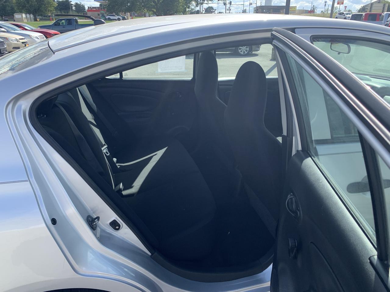 2014 Nissan Versa S Sedan 4D Aurora MO