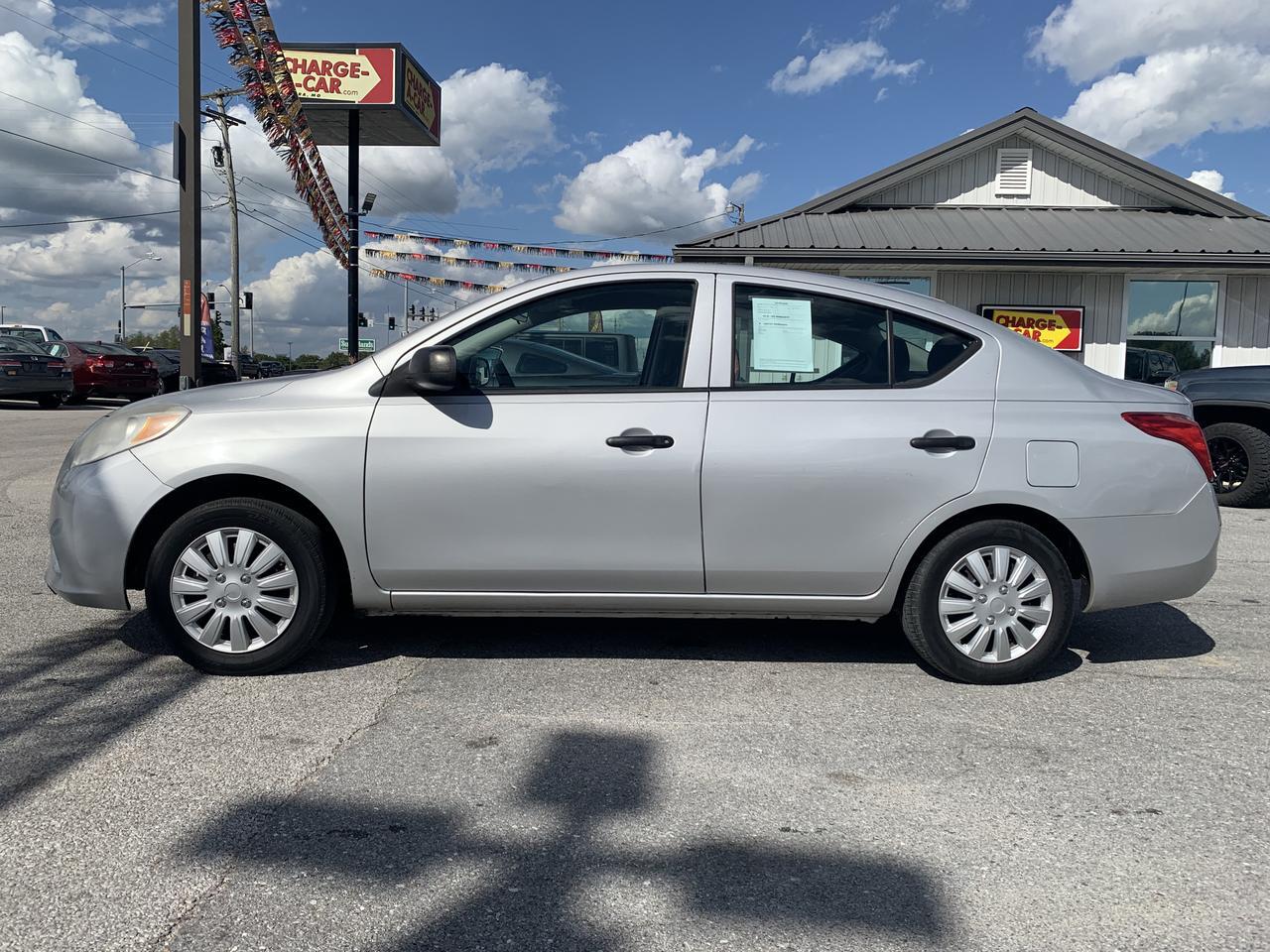 2014 Nissan Versa Sedan photo 4