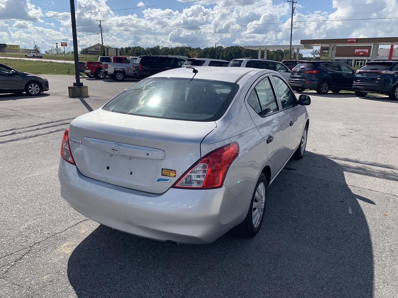 2014 Nissan Versa S Sedan 4D Aurora MO