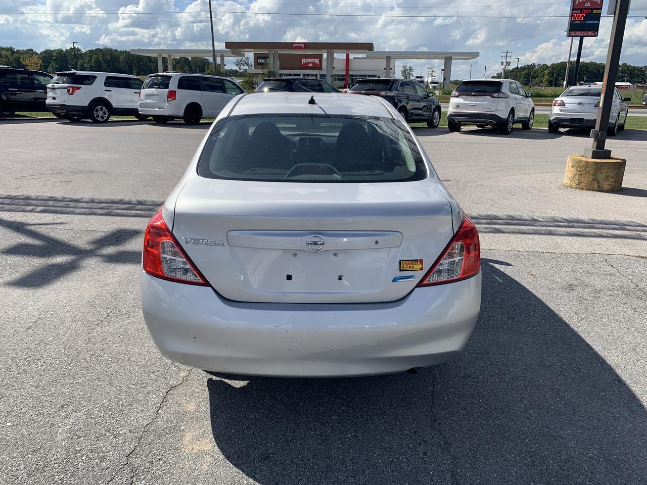 2014 Nissan Versa S Sedan 4D Aurora MO