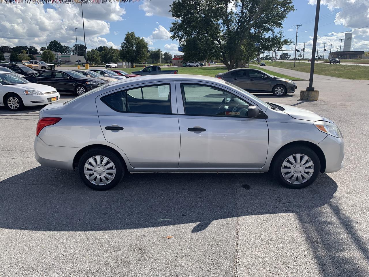 2014 Nissan Versa S Sedan 4D Aurora MO