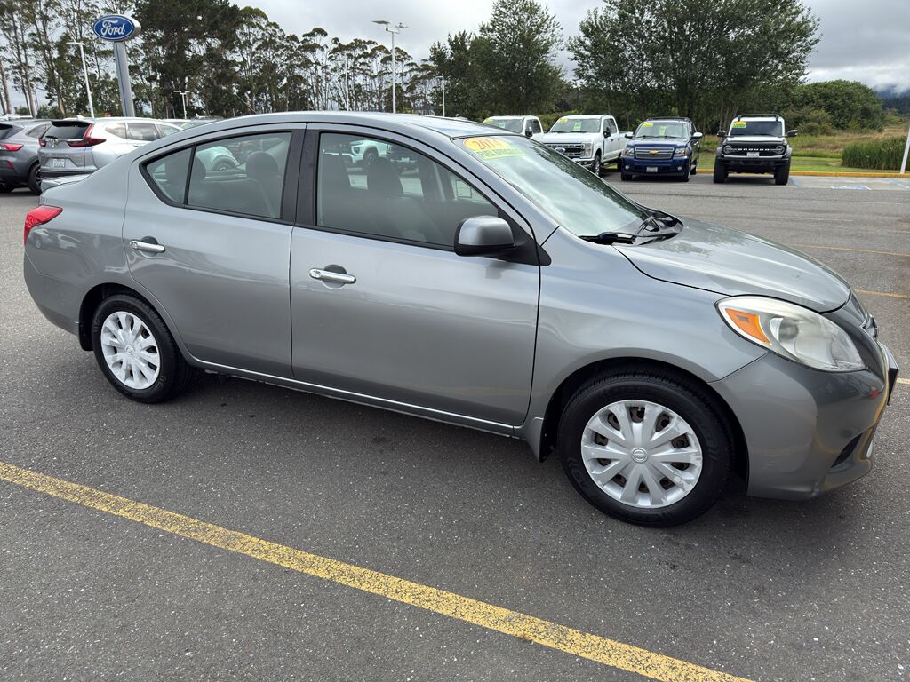 2014 Nissan Versa SV Eureka CA