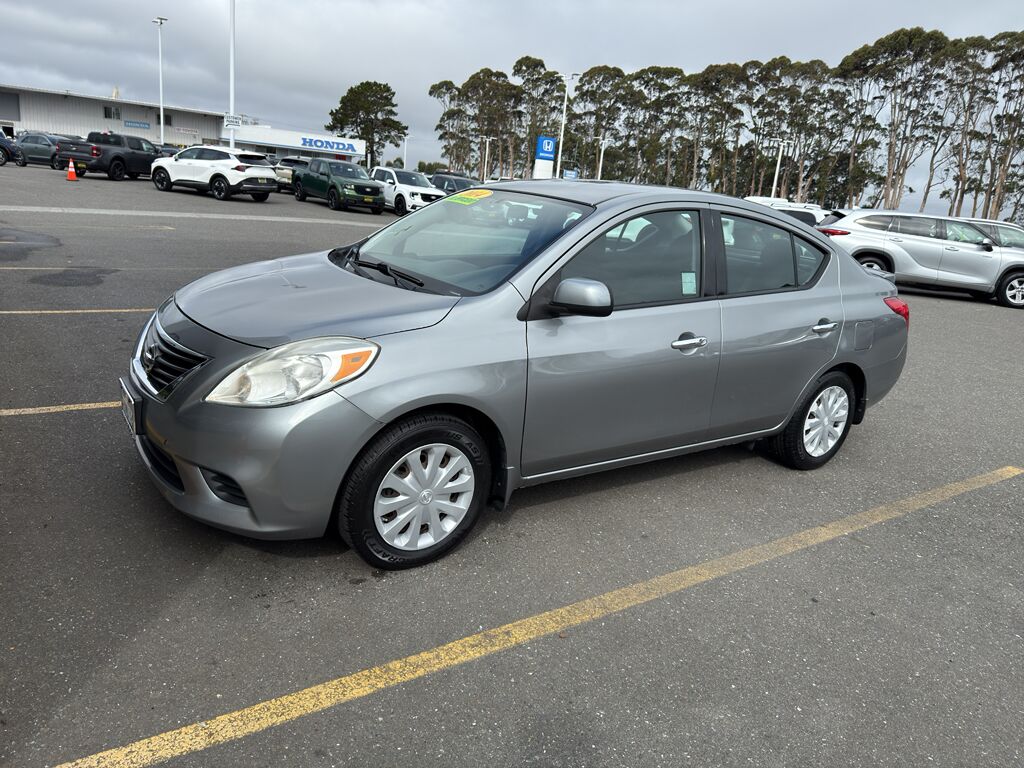 2014 Nissan Versa SV Eureka CA