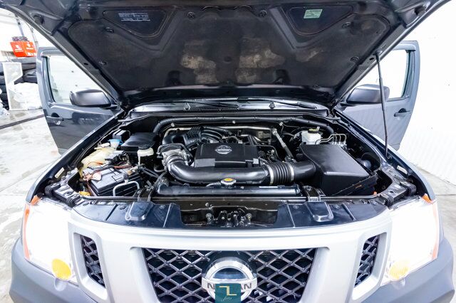 2014 Nissan Xterra 4x4 Pro-4X Manual Leather Nav BCam Red Deer AB