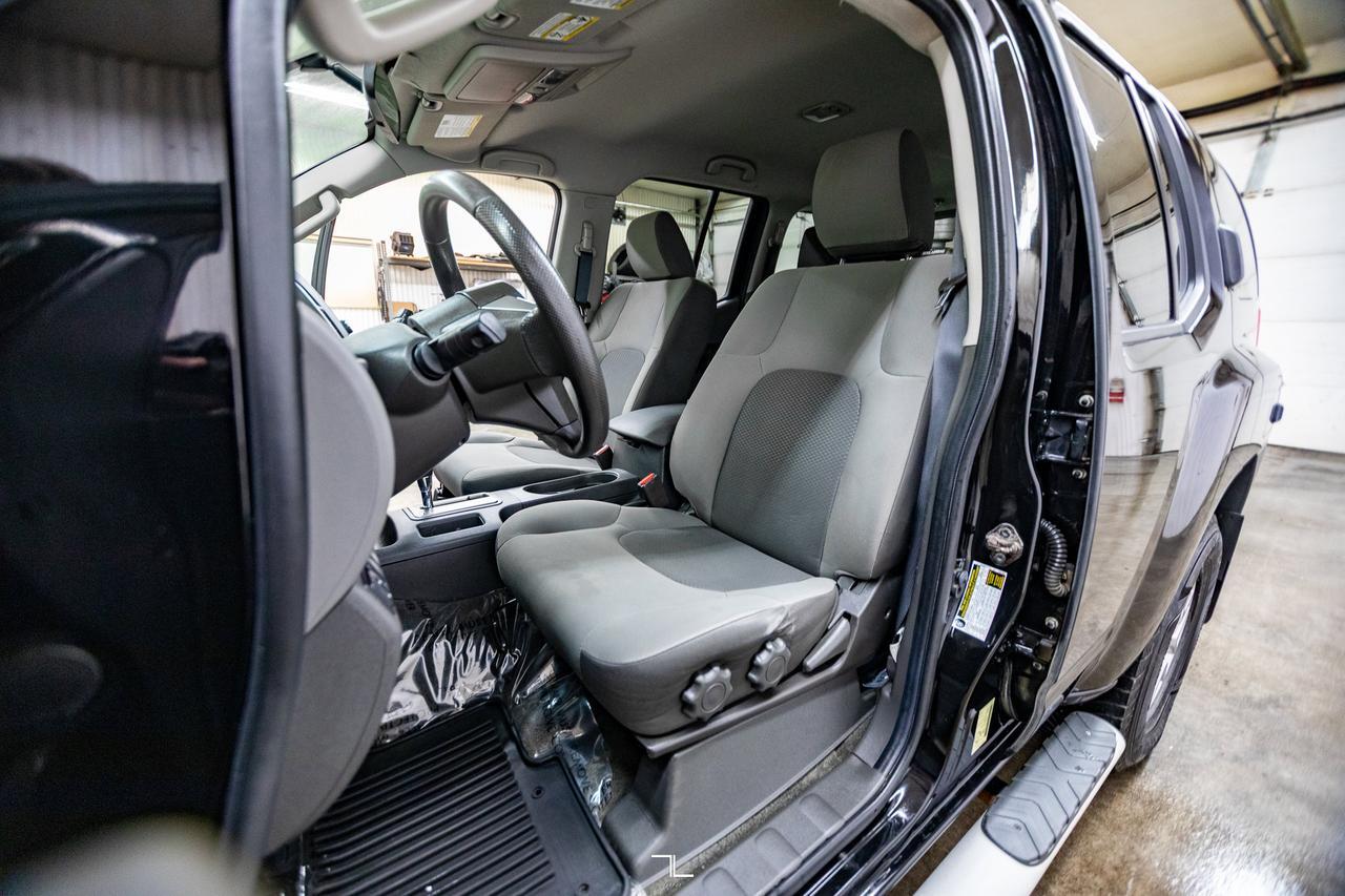 2014 Nissan Xterra 4x4 X Red Deer AB