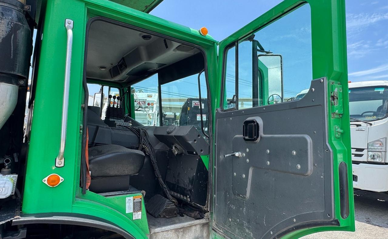 2014 No Make MRU613 10 yard DuraClass Dump Truck Tampa FL