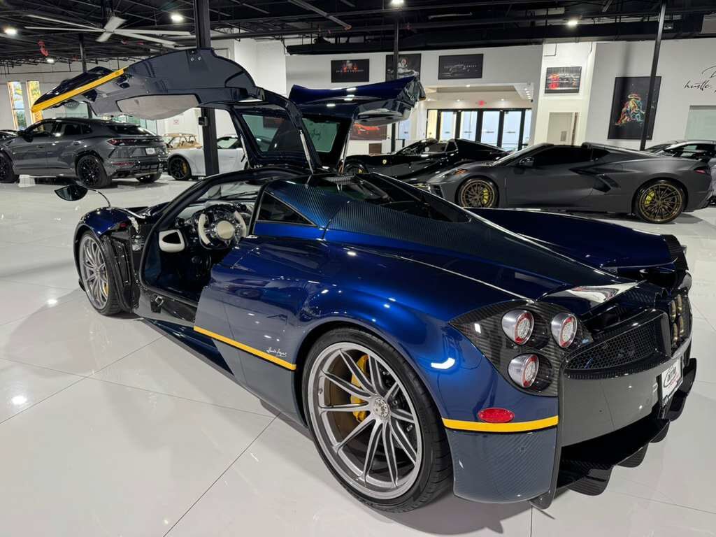2014 Pagani Huayra chassis #62/100, Tempesta Package, Blu Argentina paint, signed by Horacio Pagani!! Fort Lauderdale FL