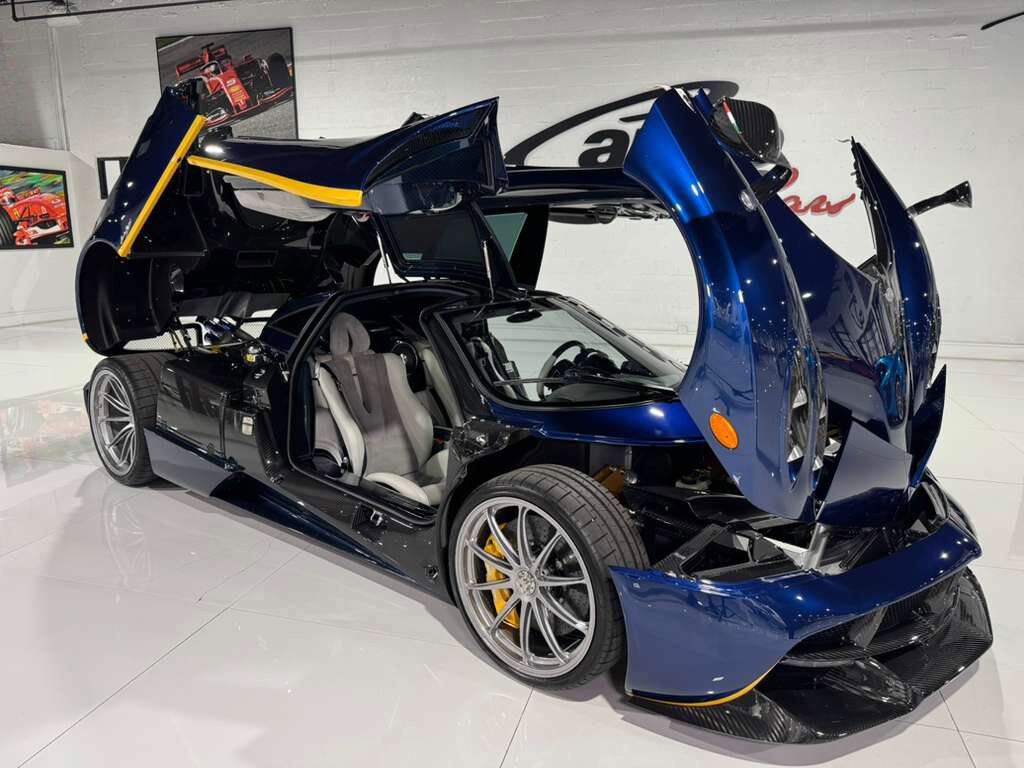 2014 Pagani Huayra chassis #62/100, Tempesta Package, Blu Argentina paint, signed by Horacio Pagani!! Fort Lauderdale FL