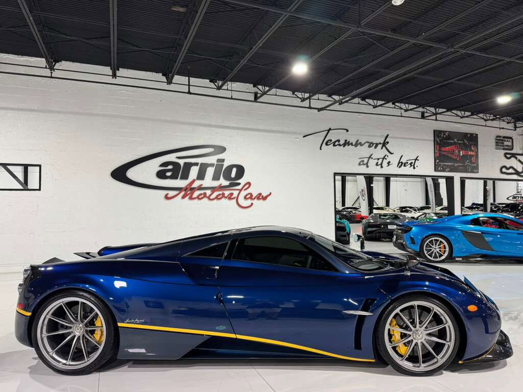 2014 Pagani Huayra chassis #62/100, Tempesta Package, Blu Argentina paint, signed by Horacio Pagani!! Fort Lauderdale FL