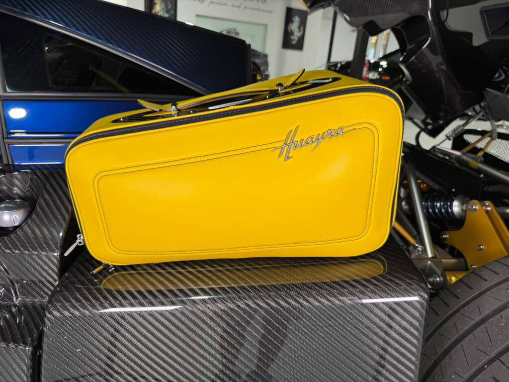 2014 Pagani Huayra chassis #62/100, Tempesta Package, Blu Argentina paint, signed by Horacio Pagani!! Fort Lauderdale FL