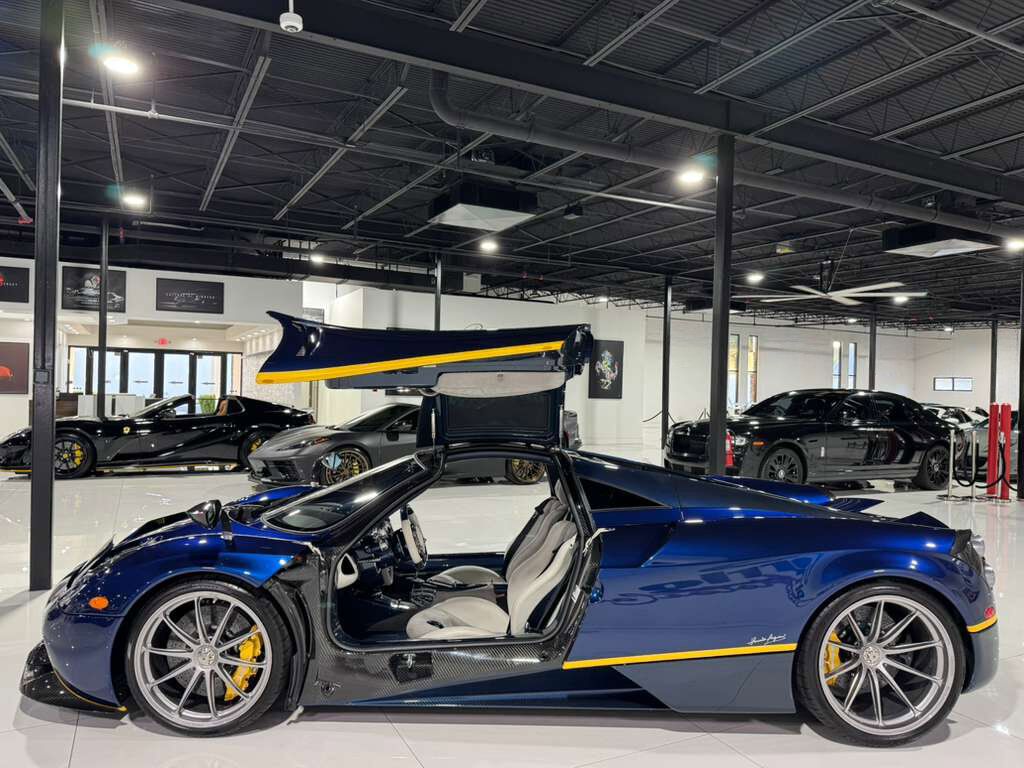 2014 Pagani Huayra chassis #62/100, Tempesta Package, Blu Argentina paint, signed by Horacio Pagani!! Fort Lauderdale FL